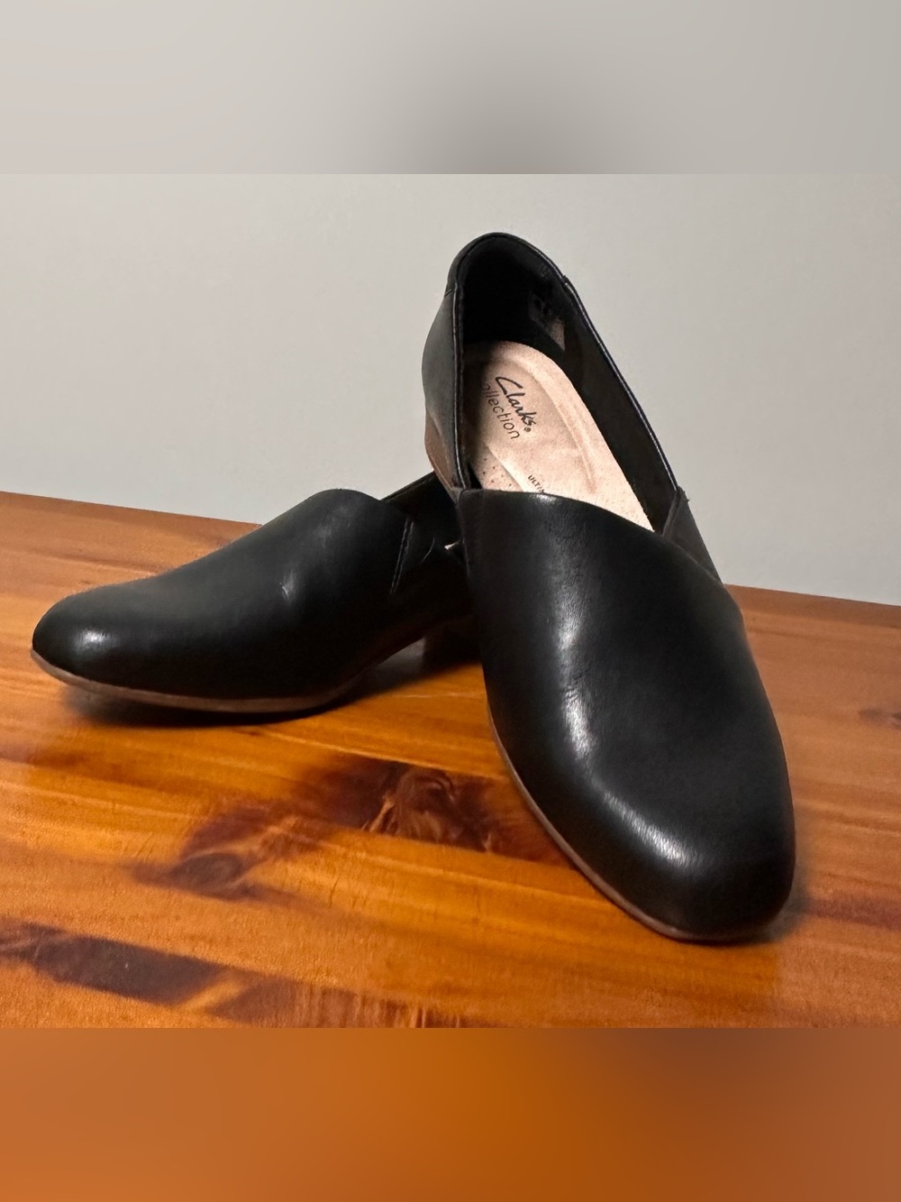 Clark Collection Juliet Palm Black Leather Flats